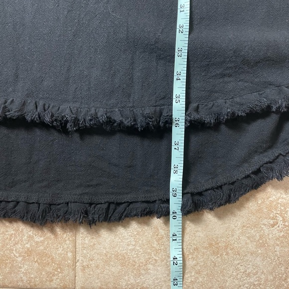 Umgee Black Linen Blend Crochet Sleeve  High Low Frayed Hem Dress, Size Medium - Picture 10 of 14